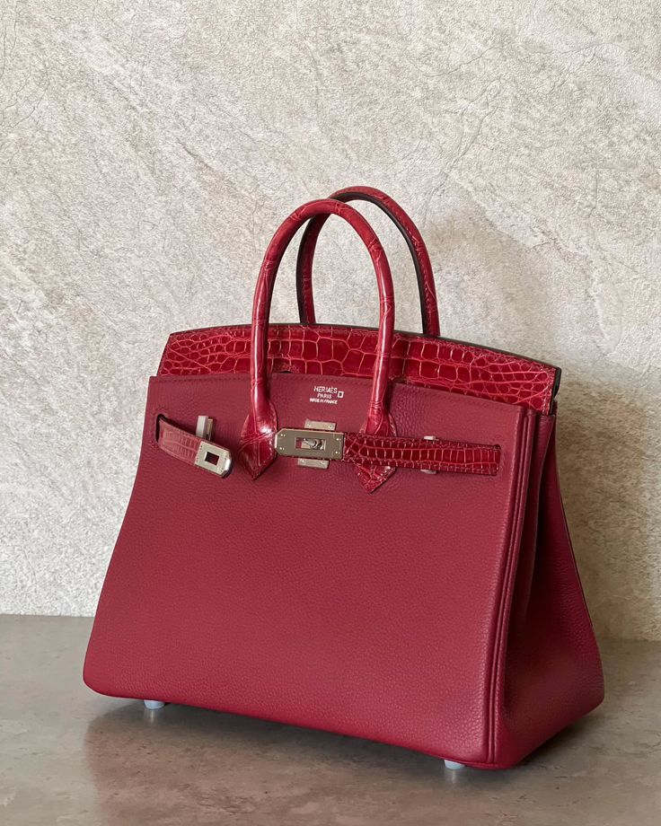 Hermès Birkin 25 Touch in alligator leather with palladium hardware.