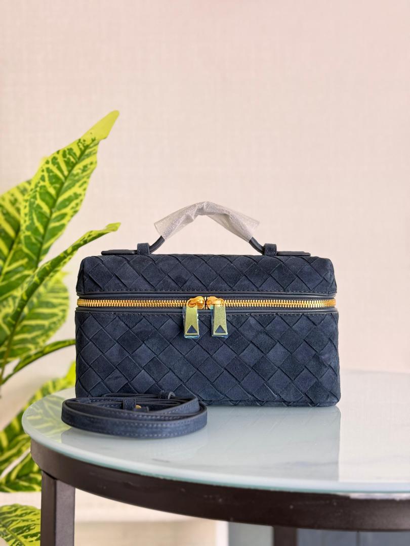 Bottega Veneta Bang Bang Intrecciato suede vanity bag