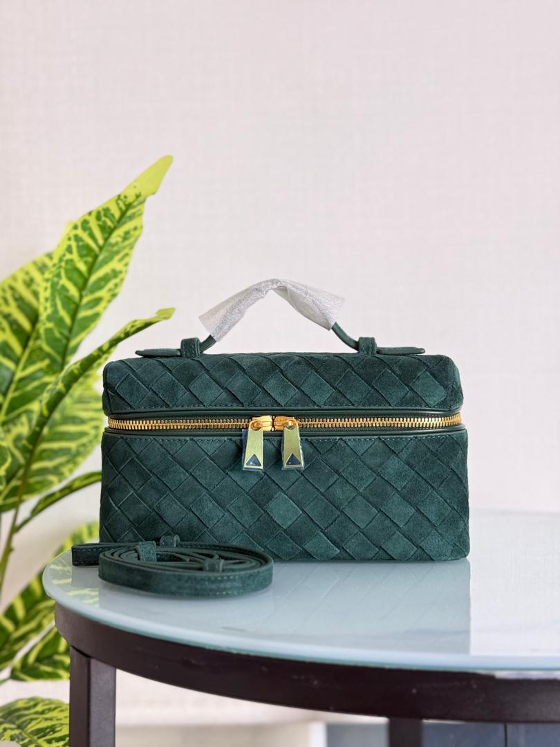 Bottega Veneta Bang Bang Intrecciato suede vanity bag