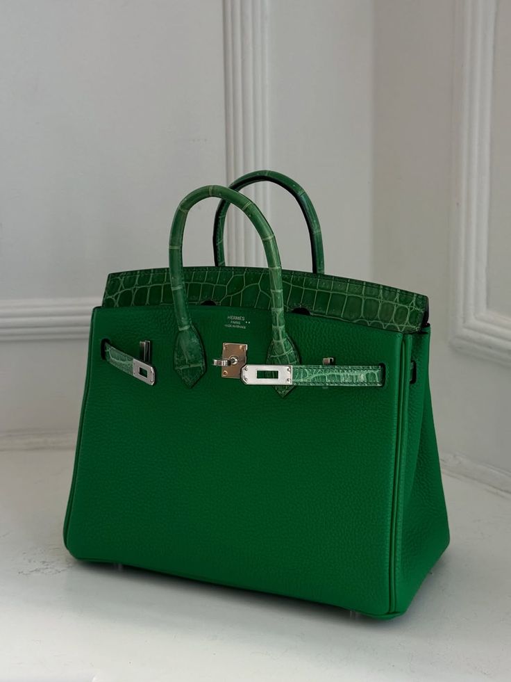 Hermès Birkin 25 Touch in alligator leather with palladium hardware.